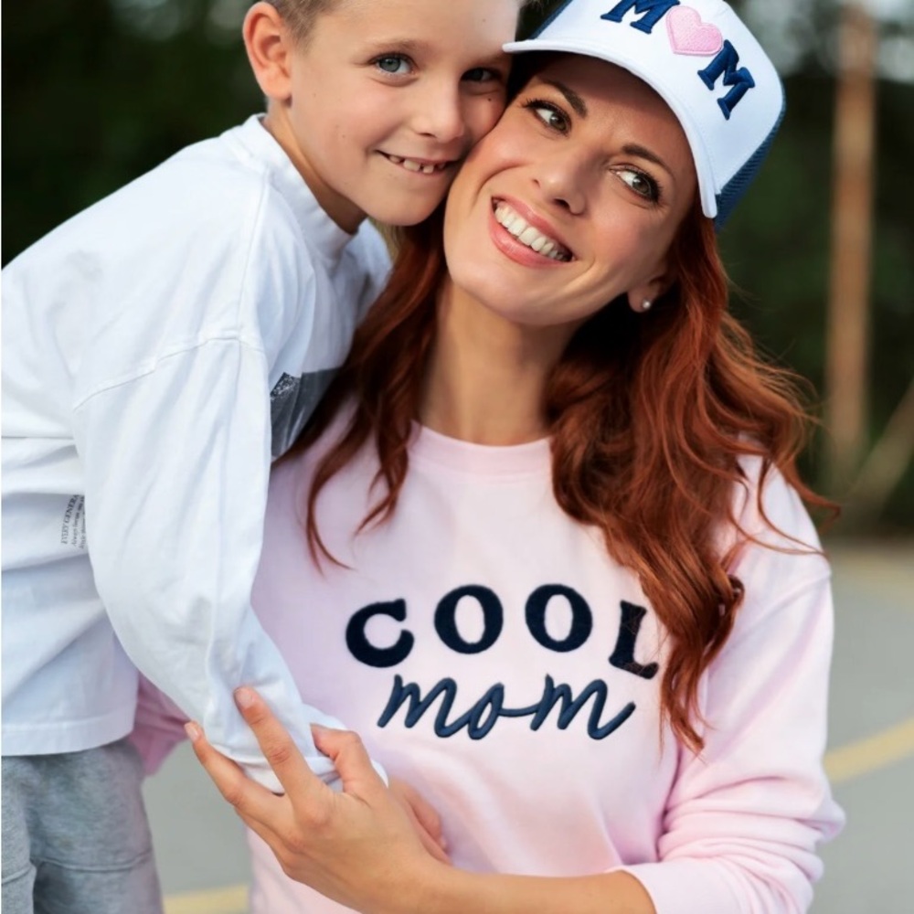 Sweatshirt “ Cool Mom”